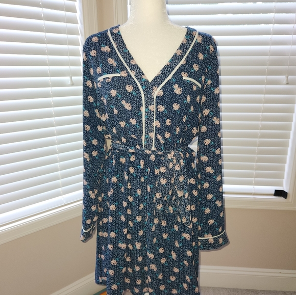 Blue Dress - Picture 2 of 3